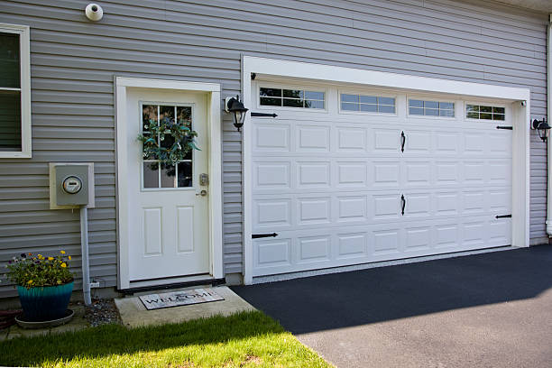 24/7 Emergency Garage Door Panel Replacement experts in Old Tappan, NJ